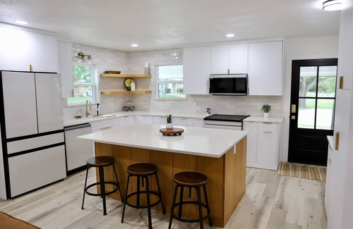 Belton House | Charming 3BR Retreat Near Lake Belton w/Wi-Fi & Sports Court