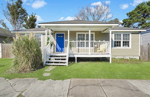 Eastside House | Charming 3BR Savannah Home - Short Walk to SCAD Buildings & Forsyth Park