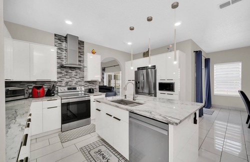 Crescent Lakes House | Charming 4 Bed Family Pool Home with Game Room