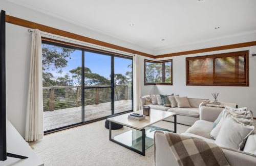 Mount Victoria House | Charming 4 Bed Home in Mount Victoria