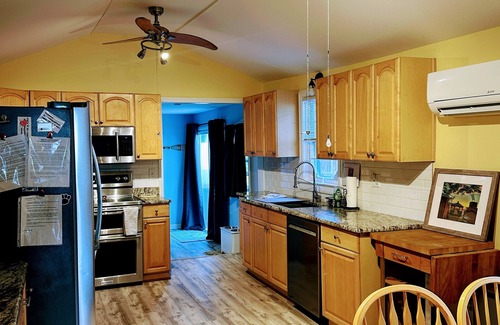 Issue Cottage | Charming 4-bedroom, 2-bath cottage, dog friendly, AC, WiFi, 1 block to beach