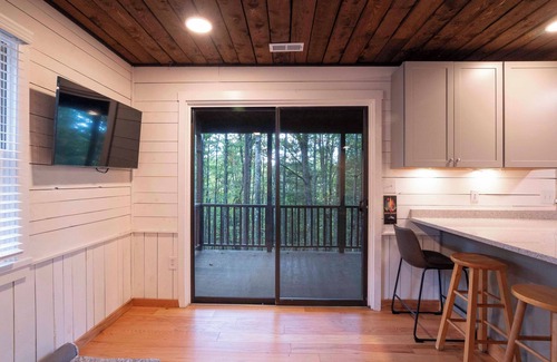 Mount Jackson Cabin | Charming 4-bedroom cabin with WiFi, AC in Bryce Resort