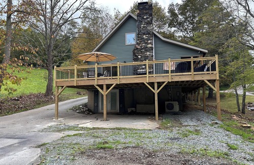 Boone Cabin | Charming 4-bedroom cabin with creek and pond, minutes from ASU