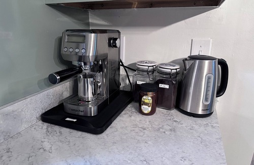 Lusby House | Charming 4-bedroom cottage close to beaches & Solomons Island