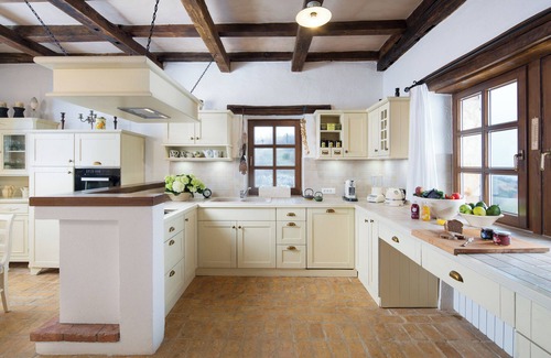 Vizinada House | Charming 4-bedroom country stone house in enchanting Vižinada with WiFi, AC