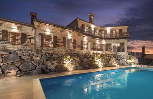 Vizinada House | Charming 4-bedroom country stone house in enchanting Vižinada with WiFi, AC
