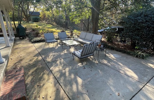 Oxford House | Charming 4-bedroom Home 3 Blocks from Historic Oxford Square in Oxford, MS