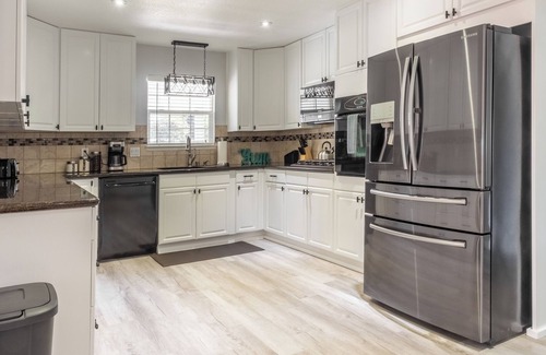 Branham - Jarvis House | Charming 4-bedroom house with WiFi, AC in delightful San Jose