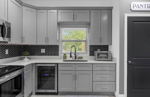 Holopaw House | Charming 4-bedroom house with WiFi and AC in peaceful St. Cloud/1 acre land
