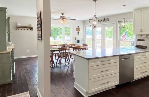 Eatonton House | Charming 4-bedroom lake house a stone's throw from beautiful Lake Sinclair