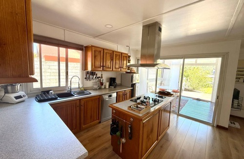 Saint-Joseph Cottage | Charming 4-Bedroom Cottage in the Wild South Hideaway