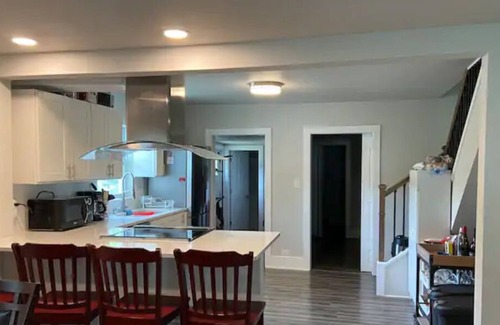 Lake Geneva House | Charming 4 br Home Near Downtown Lake Geneva available for Monthly Rental
