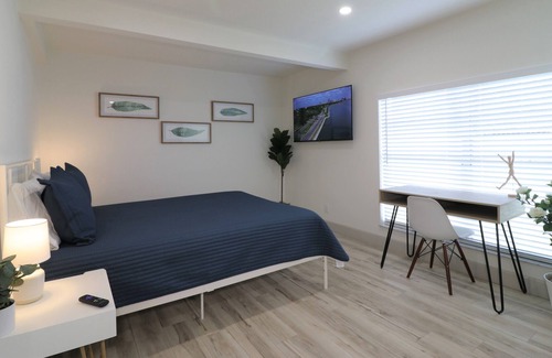 Greater Palm River Point CDC House | Charming 4b/2b Minutes to Downtown Tampa