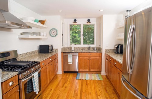 Edgartown House | Charming 4B island getaway with revitalized pool area, beach decor, pet-friendly