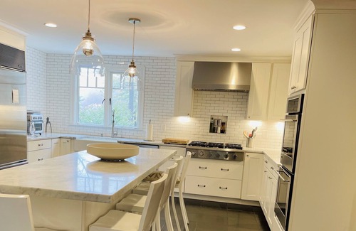 New Canaan House | Charming 5 Bedroom Home