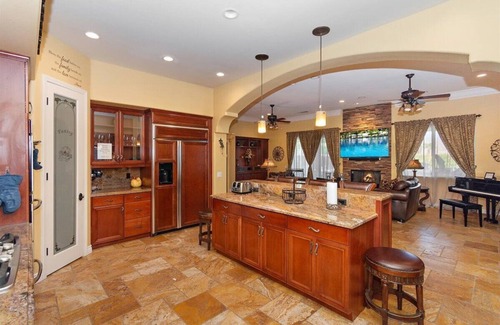 Indio House | Charming 5 bedroom house with a pool/spa