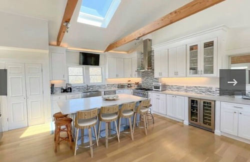 Edgartown House | Charming 6 bdr house-Chappaquiddick near Edgartown, beaches, 20x60pool,amenities
