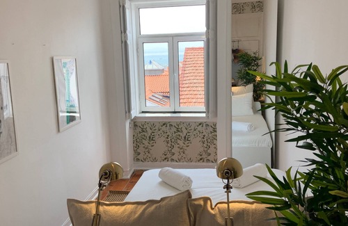 Santos House | Charming 6 Bedroom Apartment w/River View