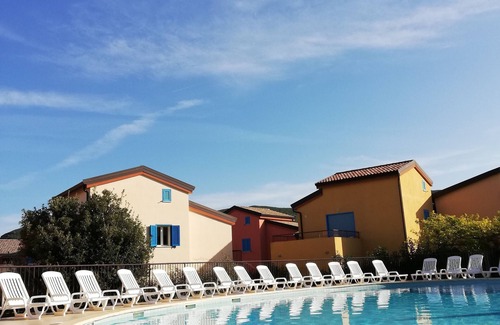 Lozari Condo | Charming air-conditioned accommodation Communal swimming pool 4 people
