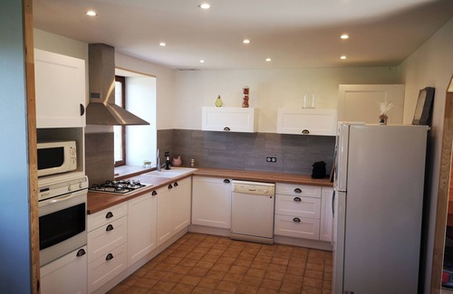 Paunat House | Charming air-conditioned country house with swimming pool and idyllic landscape