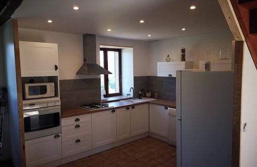 Paunat House | Charming air-conditioned country house with swimming pool and idyllic landscape