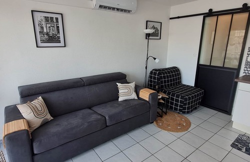 Cap d'Agde Apartment | Charming air-conditioned studio apartment in a residence with swimming pool and Le Môle beach