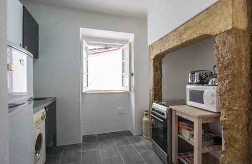 Lisbon Old Town Apartment | Charming Alfama Flat