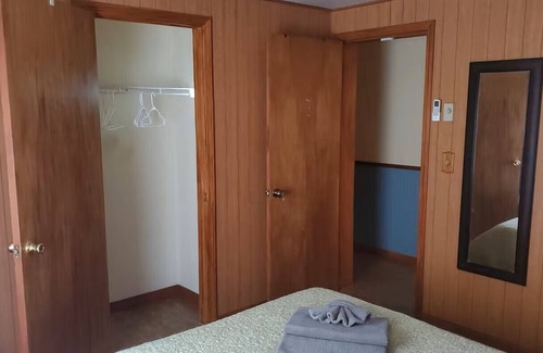 Lake George Bed & Breakfast | Charming all 3-bedroom B&B with WiFi and AC in lovely Lake George Village