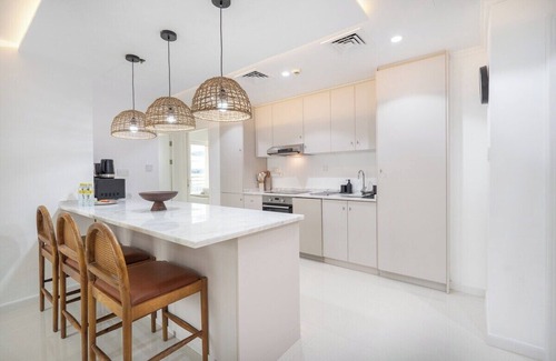 Dubai Marina Apartment | Charming and Cozy 2BR Stay in Dubai Marina!