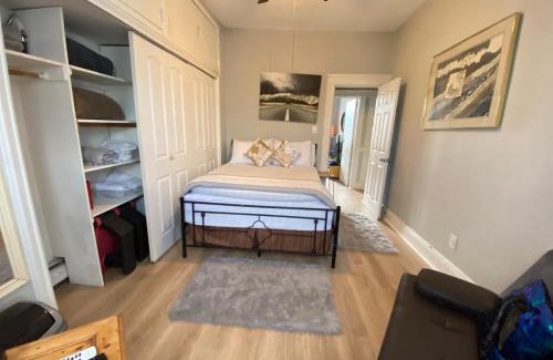 West New York Apartment | Charming and cozy apartment in New Jersey close to all the fun 10 minutes to NYC