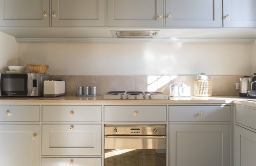 Central Station Apartment | Charming and elegant apartment: central area, 2BDR, 2BTH, 4 Guests