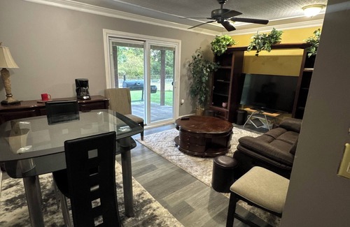 Buford House | Charming and Safe Private Suite with a private entrance.