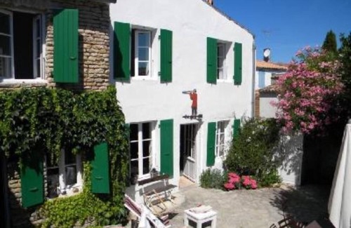 Les Portes-en-Re House | Charming and typical Ile de Ré House. Village center, very calm and renovated