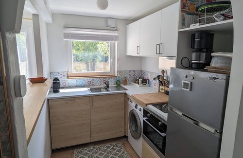 Chateauneuf-Grasse Apartment | Charming Apartment with Private Garden – Between Sea and Countryside