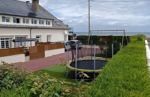 Saint-Marcouf Apartment | Charming apartment with 20 m² terrace offering 1 breathtaking sea view