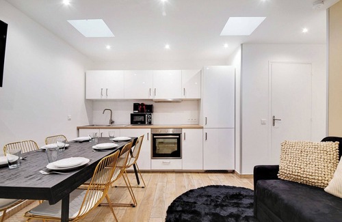 Saint-Fargeau Apartment | Charming apartment - 2BR/6P - Ménilmontant