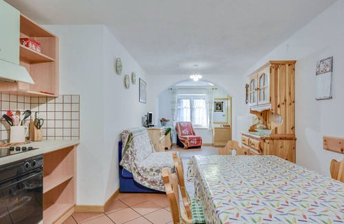 Moena Apartment | Charming Apartment "Bruna" (CIPAT number: 022118-AT-054611) with Mountain View