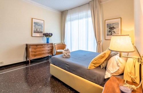 Albaro Apartment | Charming apartment with balconies, private car parking, seaside area