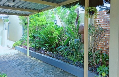 Greater Johannesburg Metropolitan Area Apartment | Charming apartment with WiFi in Midrand