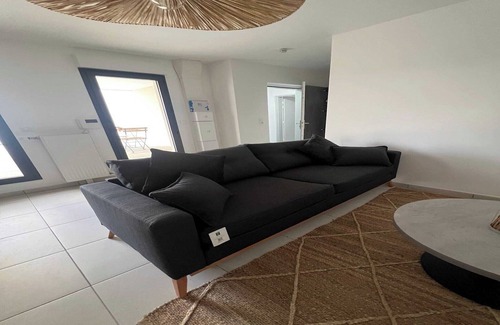 Suresnes Apartment | Charming Appt - 1BDR/2P - Near Paris & La Défense