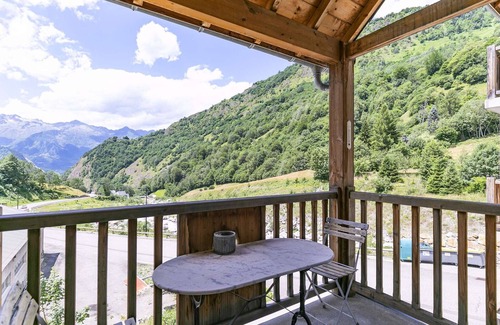 Bareges Apartment | Charming apt 4 pers, terrace, private parking, near ski and thermal baths