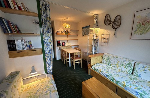 Les Allues Apartment | Charming apt in Méribel with balcony and ski locker