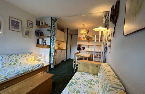 Les Allues Apartment | Charming apt in Méribel with balcony and ski locker