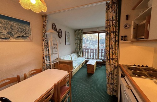 Les Allues Apartment | Charming apt in Méribel with balcony and ski locker