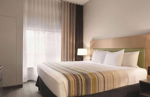 Morrisville Bed & Breakfast | Charming B&B with shuttle to RDU Airport in marvelous Morrisville plus amenities