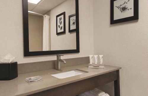 Morrisville Bed & Breakfast | Charming B&B with shuttle to RDU Airport in marvelous Morrisville plus amenities