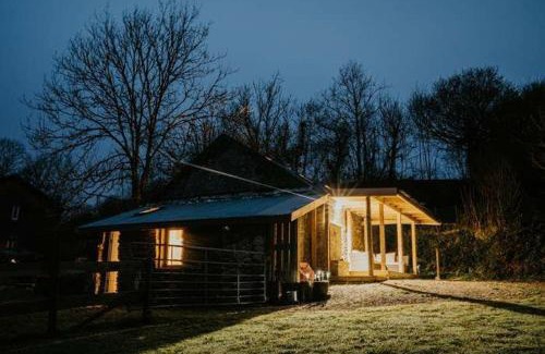 Llanelli House | Charming Barn Conversion - Idyllic Rural Retreat- Pet Friendly
