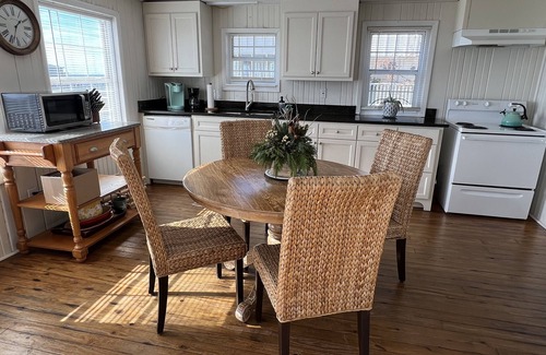 Fairhope House | Charming Bayfront Getaway - Private Pier