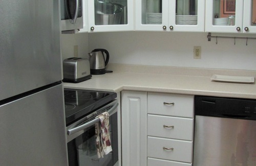 East Fort Lauderdale Villa | Charming Beach Villa w/Pool, Walk to Beach in Fort Lauderdale (Sleeps 6)