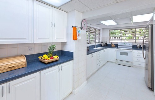 Folkestone Villa | Charming Beachfront Villa - Church Point 4